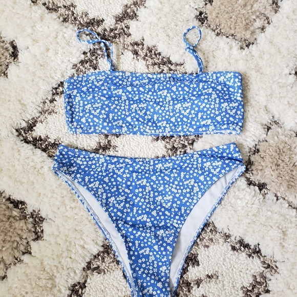 Swimsuit size M - Picture 2 of 3